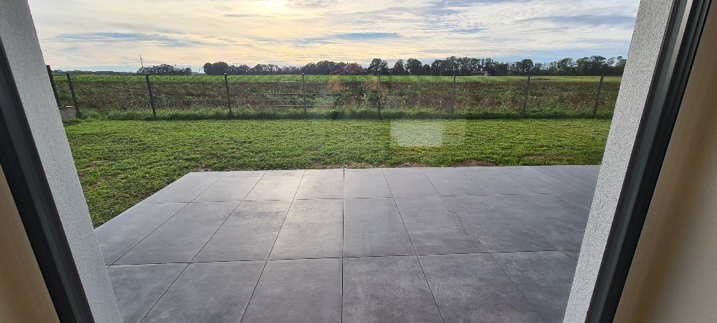 Moderne Doppelhaushälfte in Mühlheim am Inn - Neubau mit Stil und Komfort