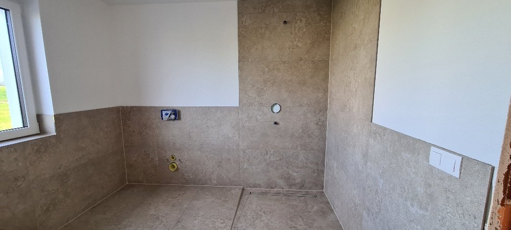 Moderne Doppelhaushälfte in Mühlheim am Inn - Neubau mit Stil und Komfort