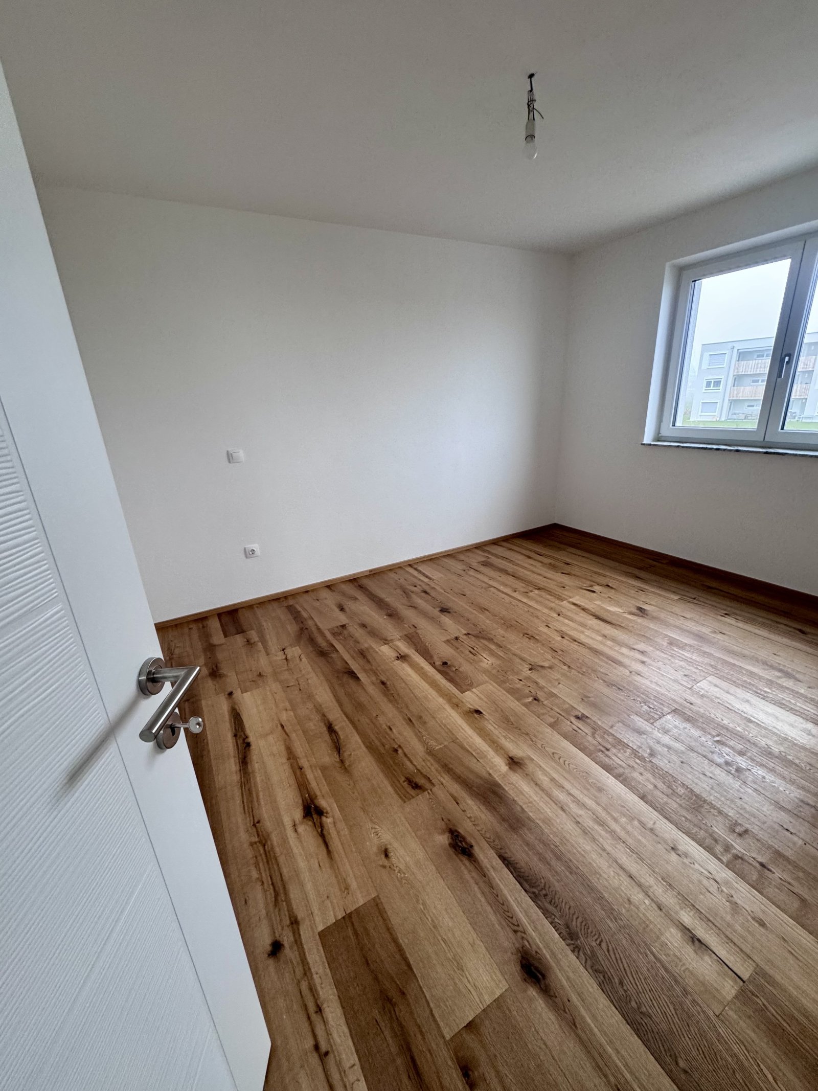 Neubau - Doppelhaus in Top - Lage - Nur wenige Schritte zum See.