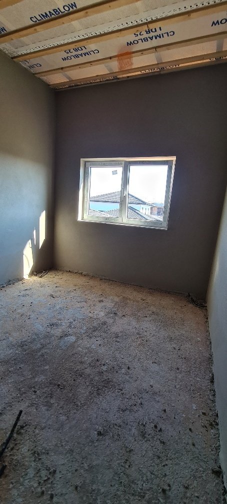 IN BAU sind gerade vier Reihenhäuser in wunderschöner und ruhiger Lage