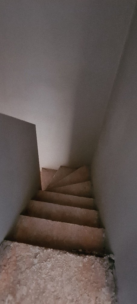 IN BAU sind gerade vier Reihenhäuser in wunderschöner und ruhiger Lage