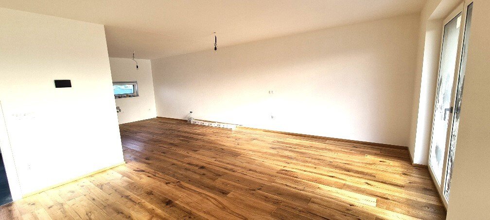 **Moderne Doppelhaushälfte am Inn - Neubau mit Stil und Komfort