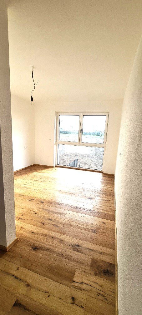 **Moderne Doppelhaushälfte am Inn - Neubau mit Stil und Komfort