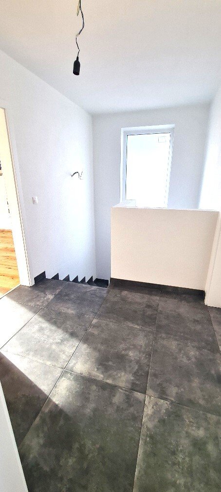 **Moderne Doppelhaushälfte am Inn - Neubau mit Stil und Komfort