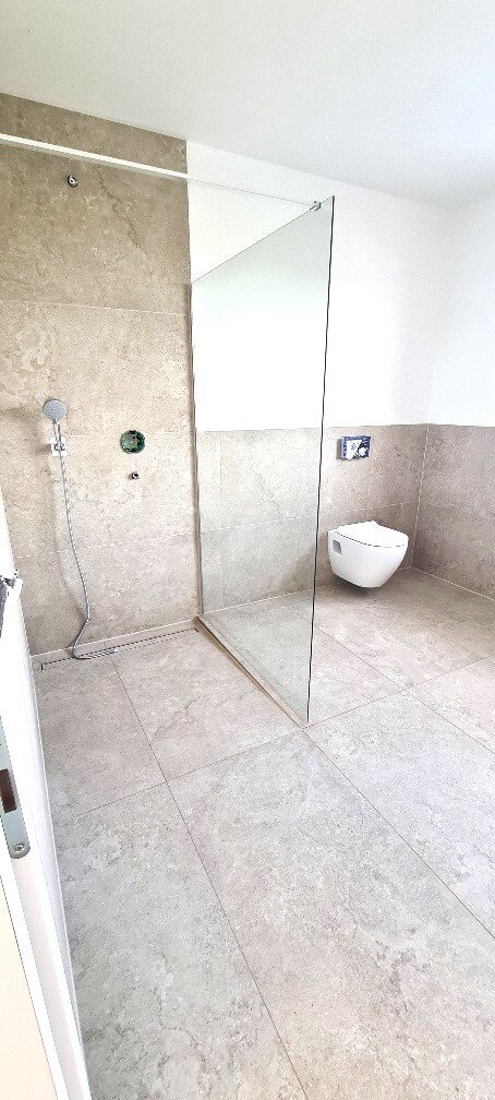 **Moderne Doppelhaushälfte am Inn - Neubau mit Stil und Komfort